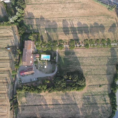 La Vecchia Cantina Guzzardi Lari Екстериор снимка
