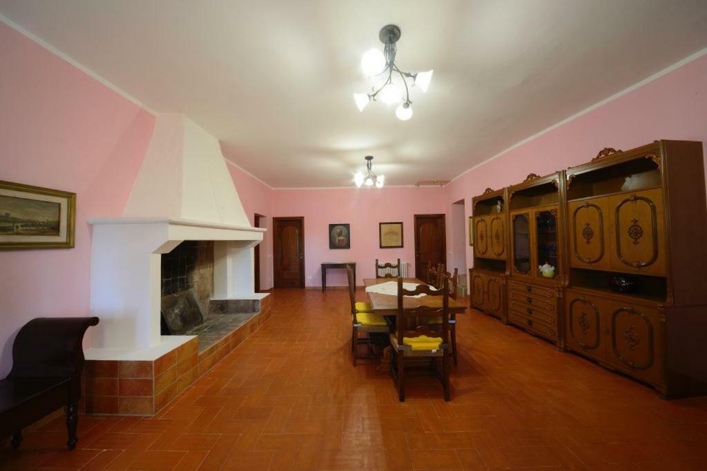 La Vecchia Cantina Guzzardi Lari Екстериор снимка